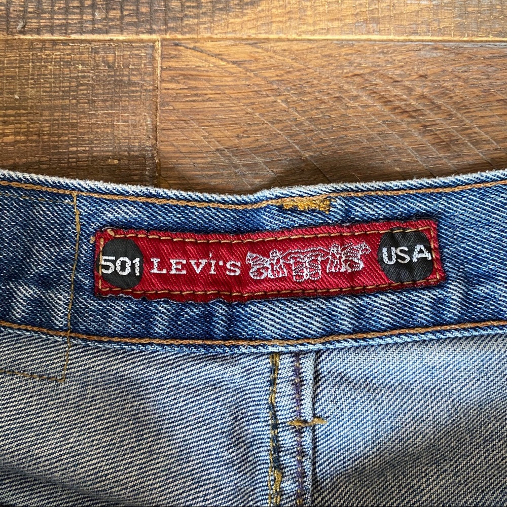 VINTAGE 501 LEVIS High Waisted Cut Offs - Picture 3 of 4